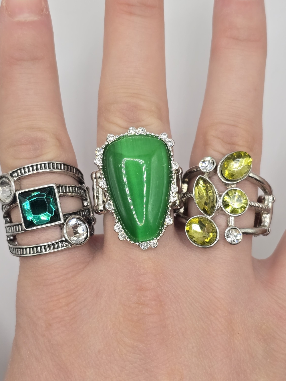Green Stone Cocktail Ring - Fashion Women Jewelry STRETCHY
